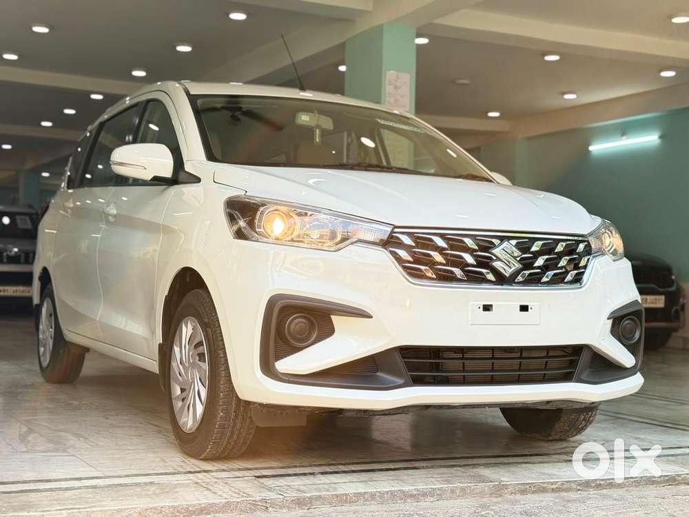 Maruti Suzuki Ertiga Vxi (o) Cng, 2025, Petrol