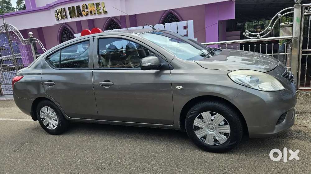 Nissan Sunny 2012 Petrol Well Maintained.