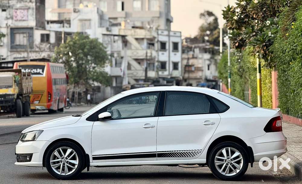 Skoda Rapid [2016-2020] 1.5 Style Plus Tdi At, 2019, Diesel