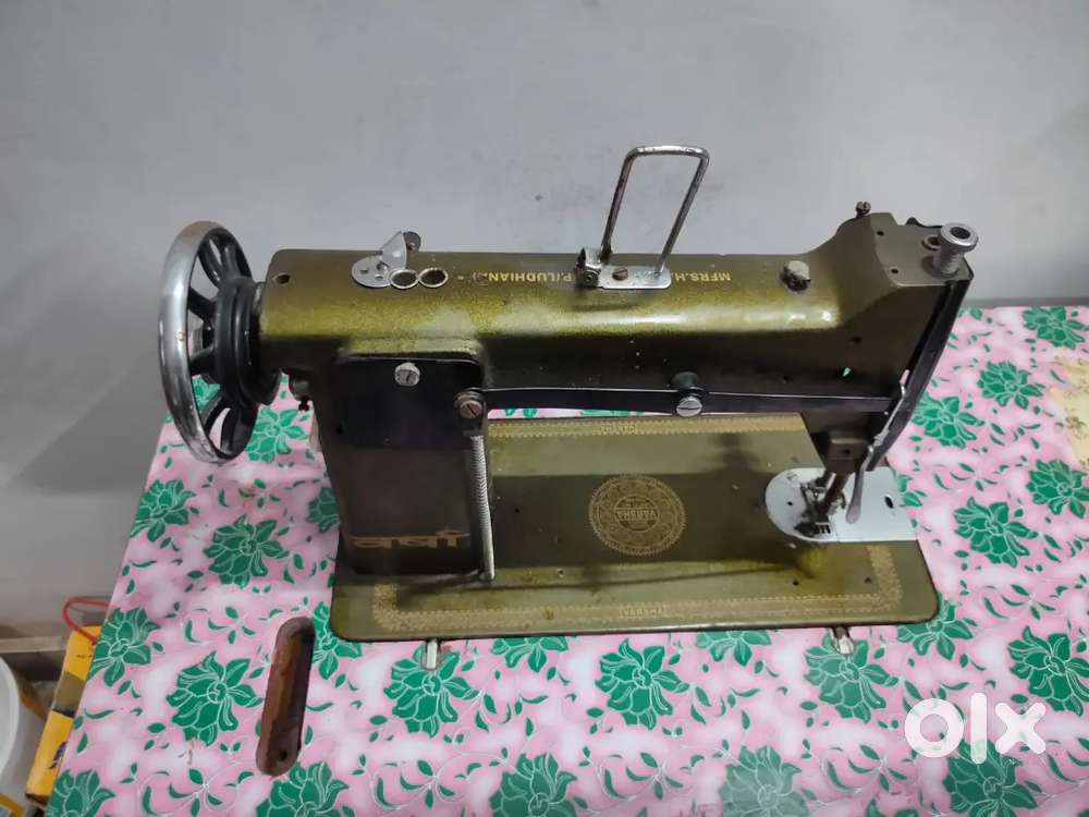 Varsha sewing machine