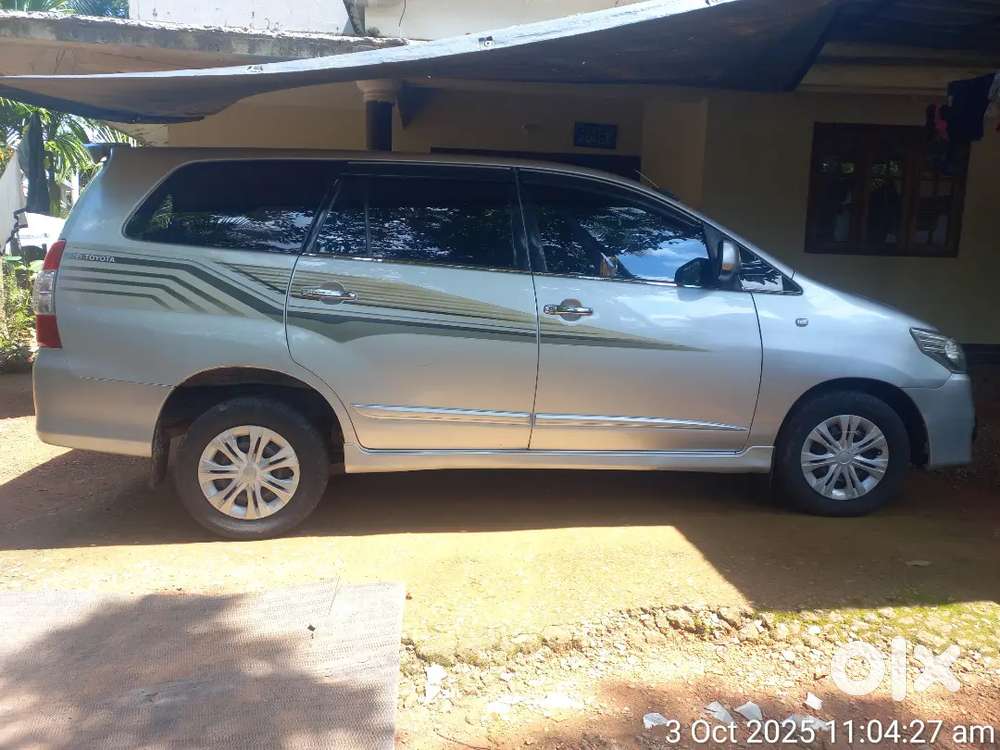 Toyota Innova 2014 Diesel Well Maintained