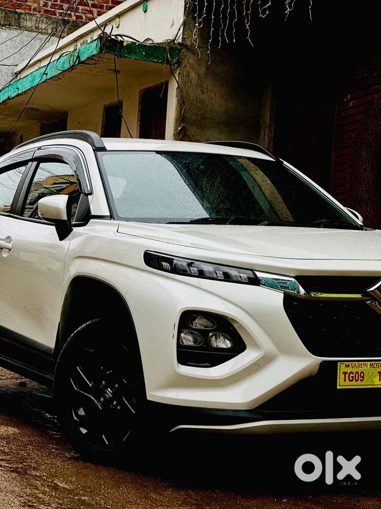 Maruti Suzuki Fronx 2025 Petrol Well Maintained Showroom Track