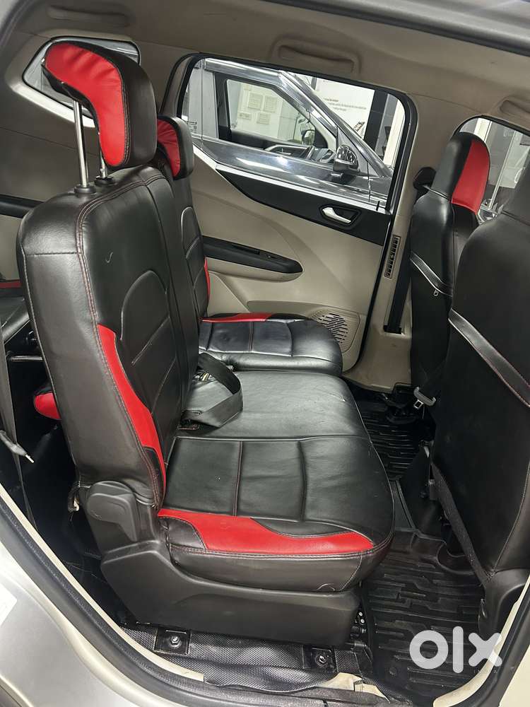 Renault Triber RXZ, 2023, Petrol