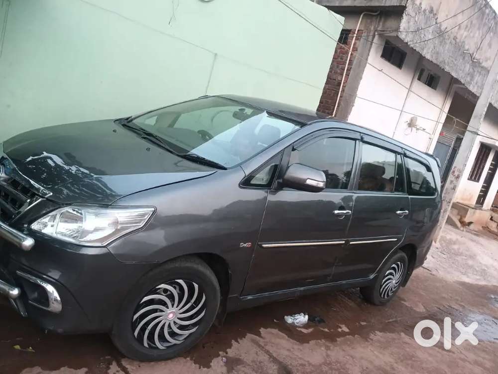 Toyota Innova 2010