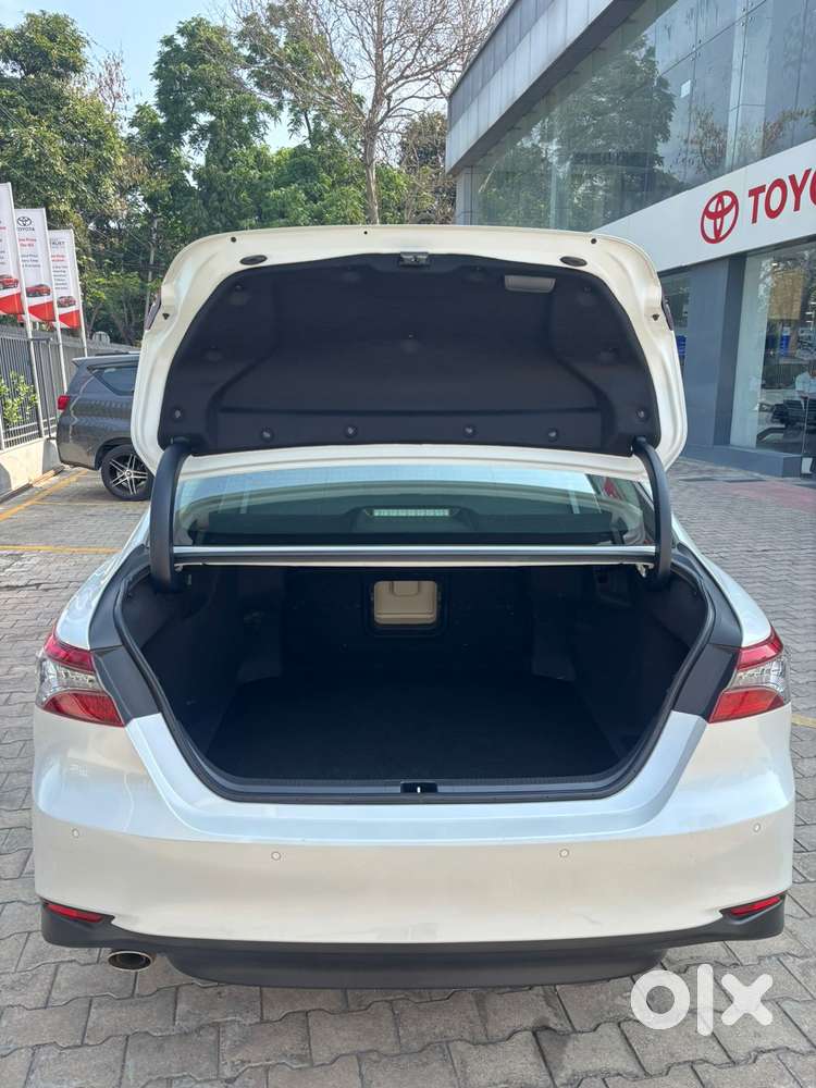 Toyota Camry 2.5 Hybrid, 2024, Petrol