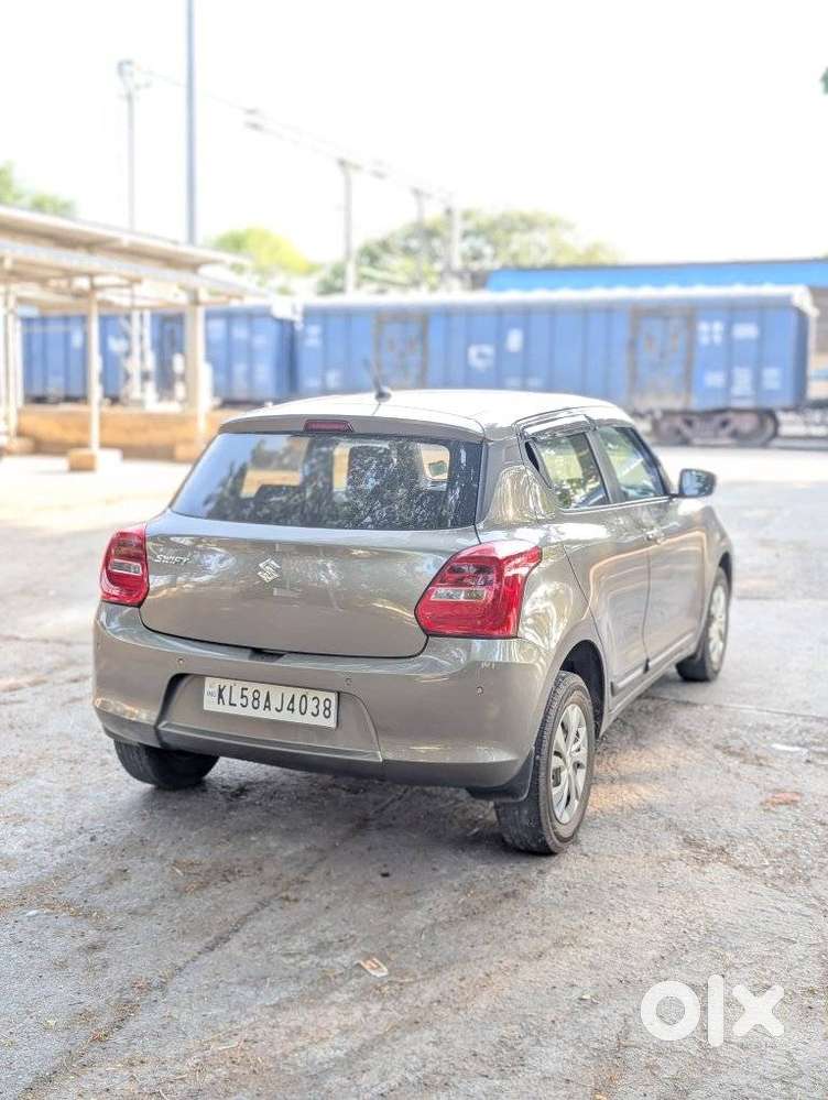 Maruti Suzuki Swift 1.2 Vxi (o), 2023, Petrol