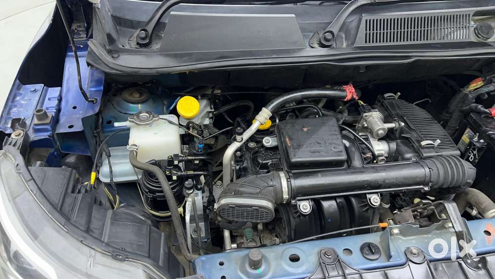 Renault Triber 1.0 Rxz Dual Tone, 2022, Petrol