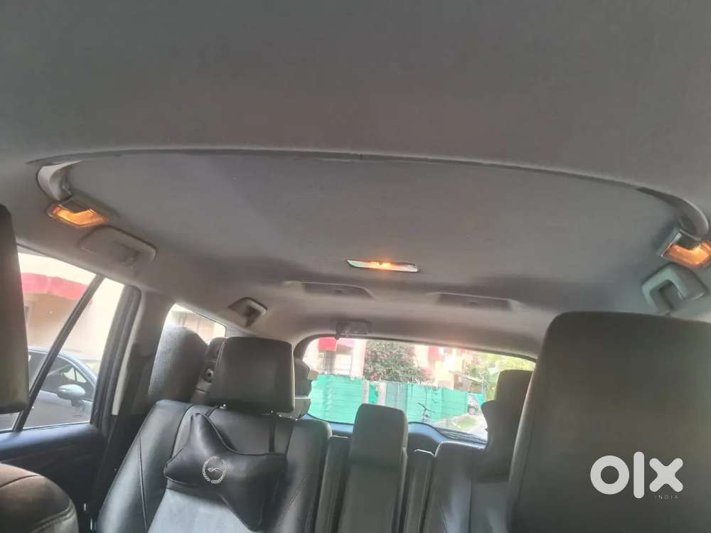 Toyota Innova Crysta 2017 Diesel Manual 115000 Km