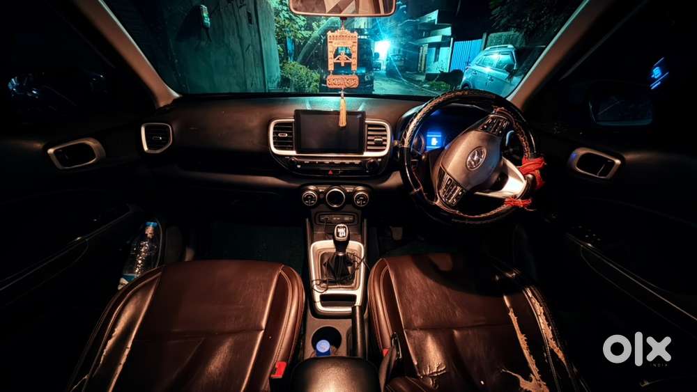 Hyundai Venue Petrol Manual 2021