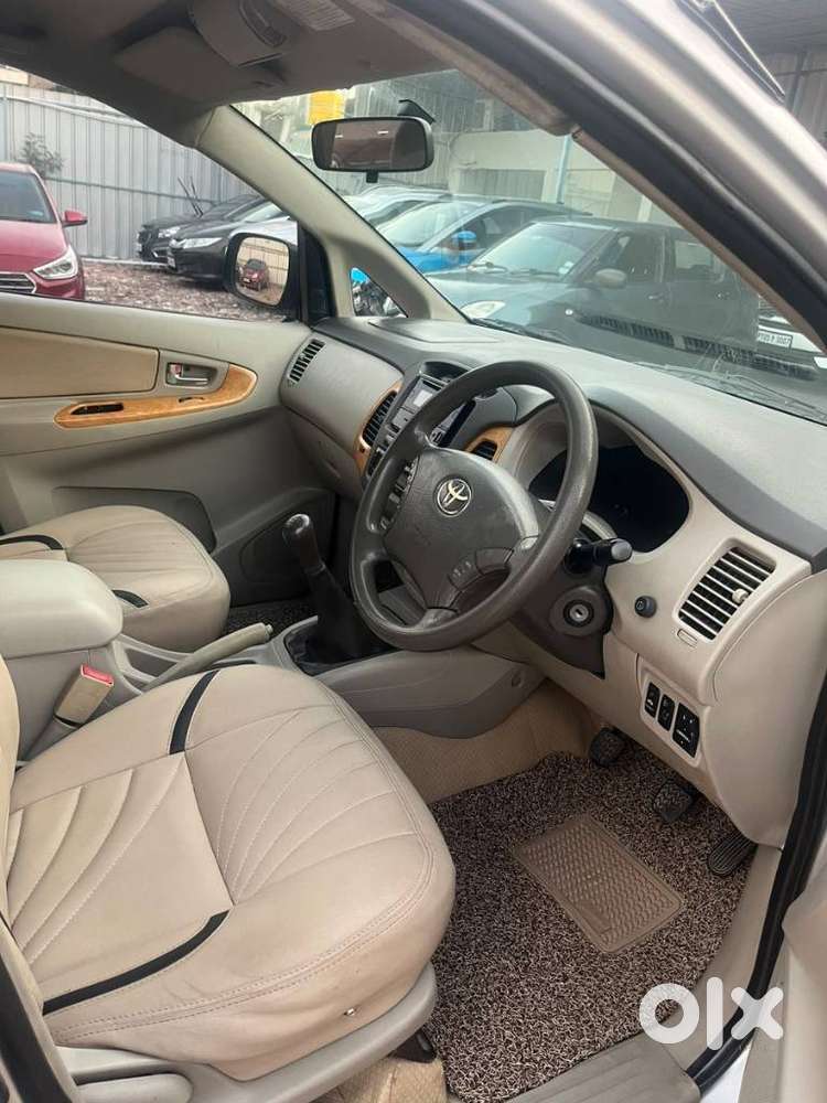 Toyota Innova 2.0 Gx 8 Seater, 2011, Diesel