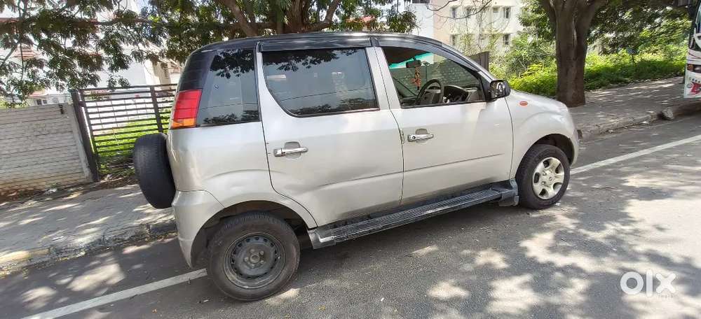 Mahindra Quanto 1.5 C2 2012