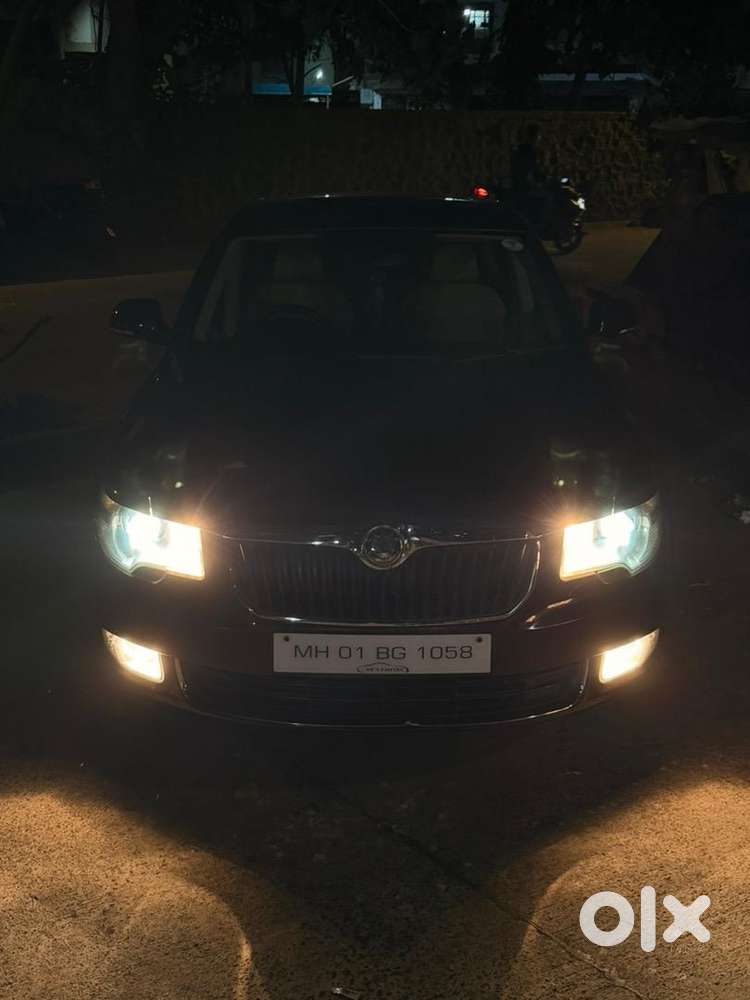 Skoda Superb 2013 Petrol 95000 Km Driven