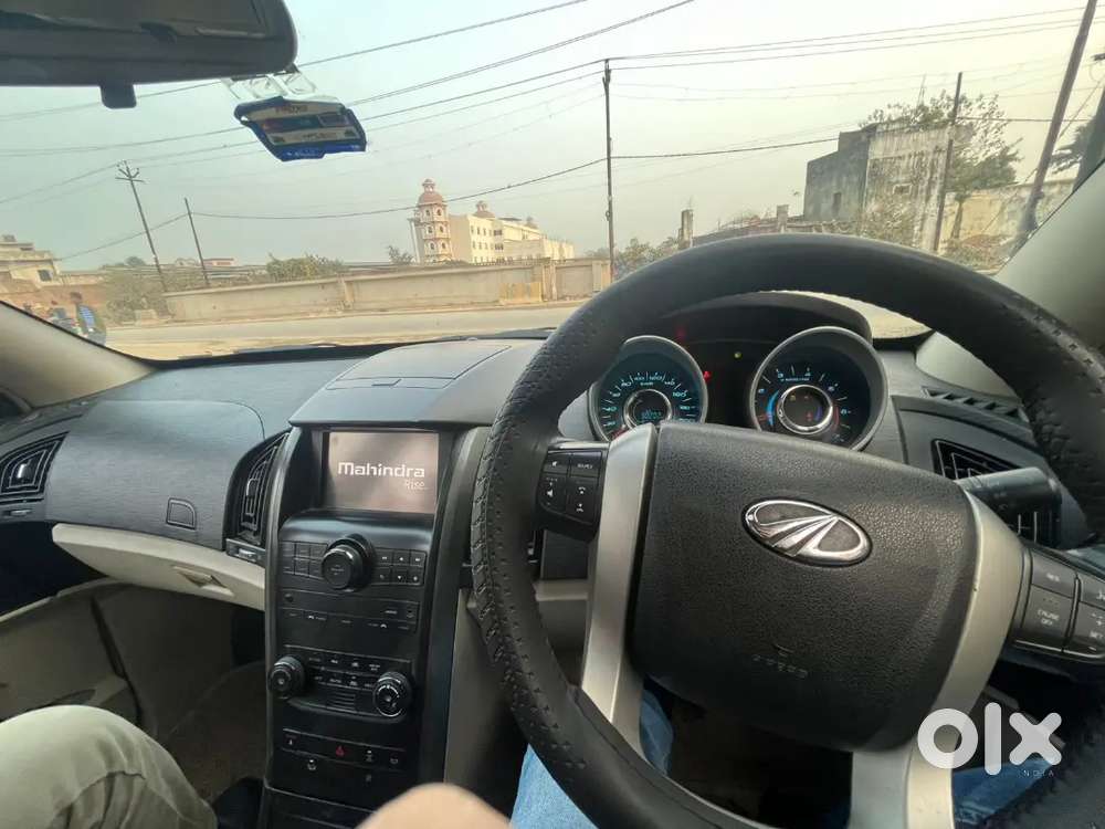 Mahindra Xuv500 2017 Diesel 90000 Km Driven