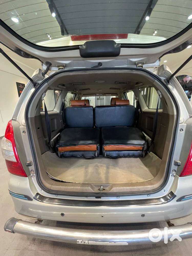 Toyota Innova 2.5 G (diesel) 7 Seater Bs Iv, 2015, Diesel