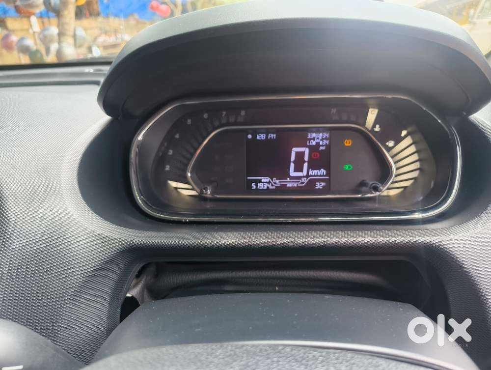 Tata Tiago, 2023, Petrol