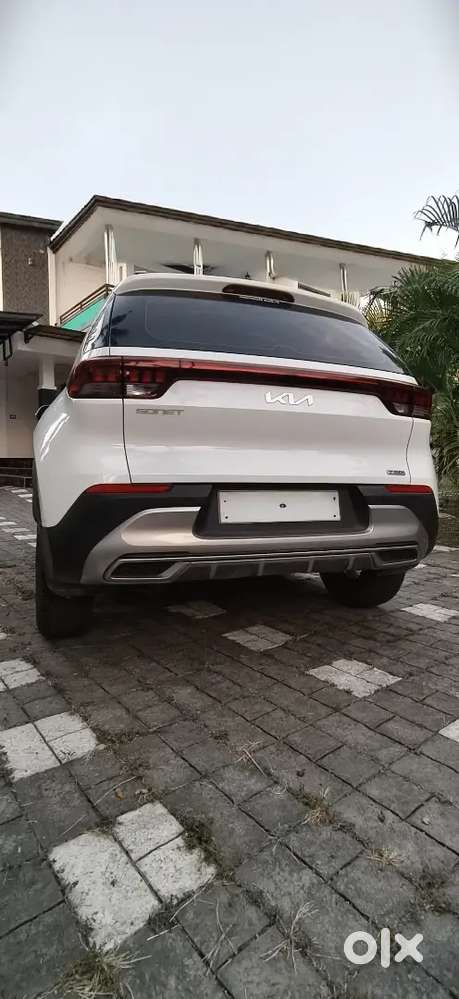 Kia Sonet 2023 Petrol 26000 Km Driven