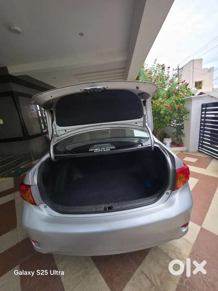 Toyota Corolla Altis 2010