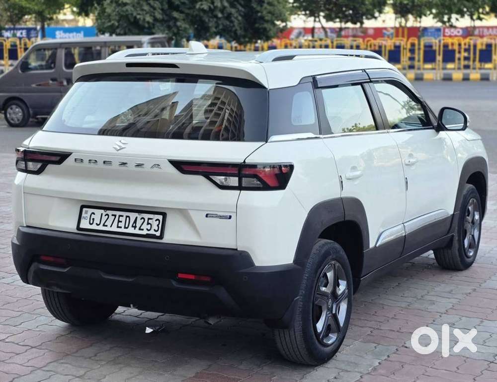 Maruti Suzuki Brezza 1.5 Vxi Smart Hybrid, 2023, Petrol