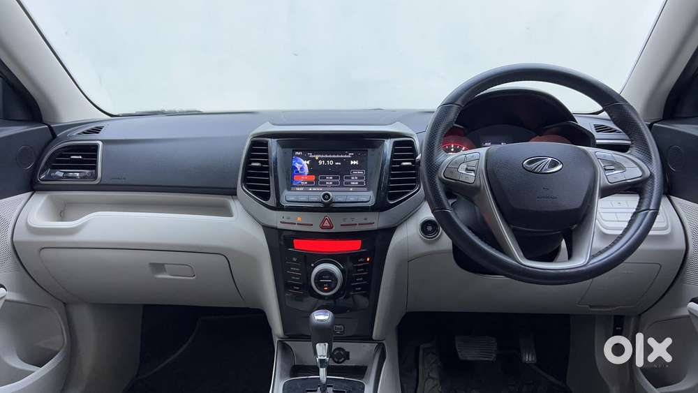 Mahindra Xuv300 1.2 W8 (o) Amt Petrol, 2021, Petrol