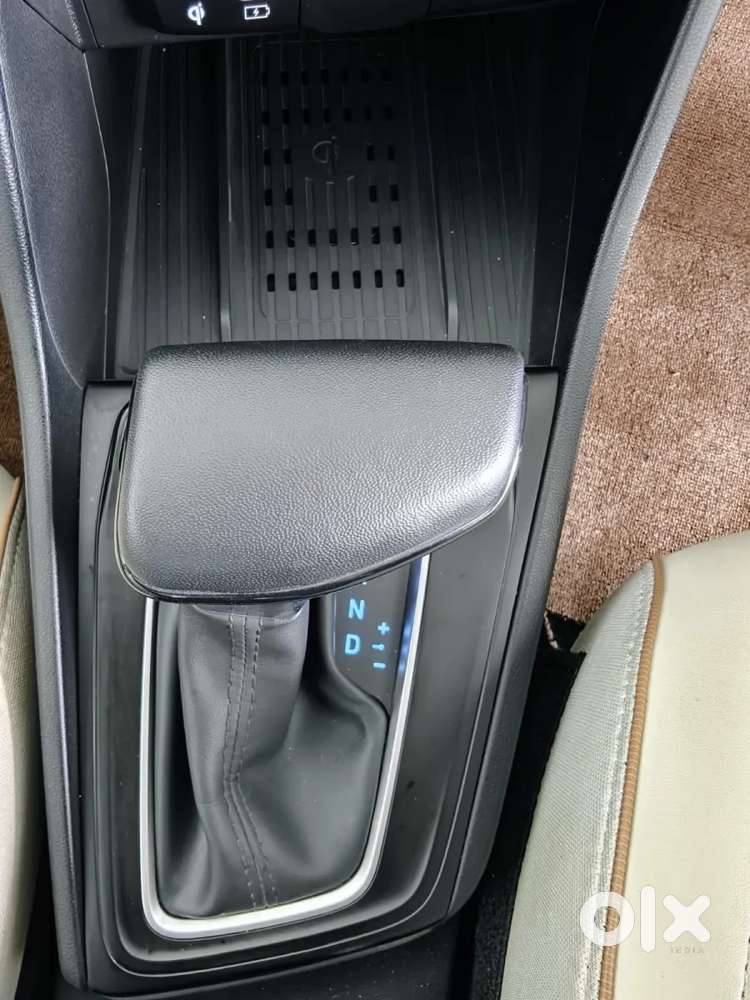 Hyundai Verna 1.5 Sx (o) Vtvt, 2023, Petrol