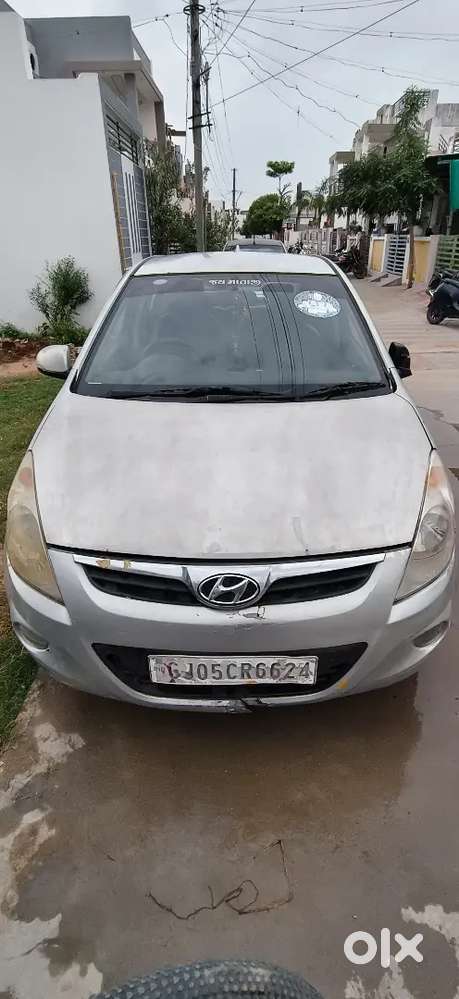 Hyundai I20  2011 Petrol And Cng Top Model