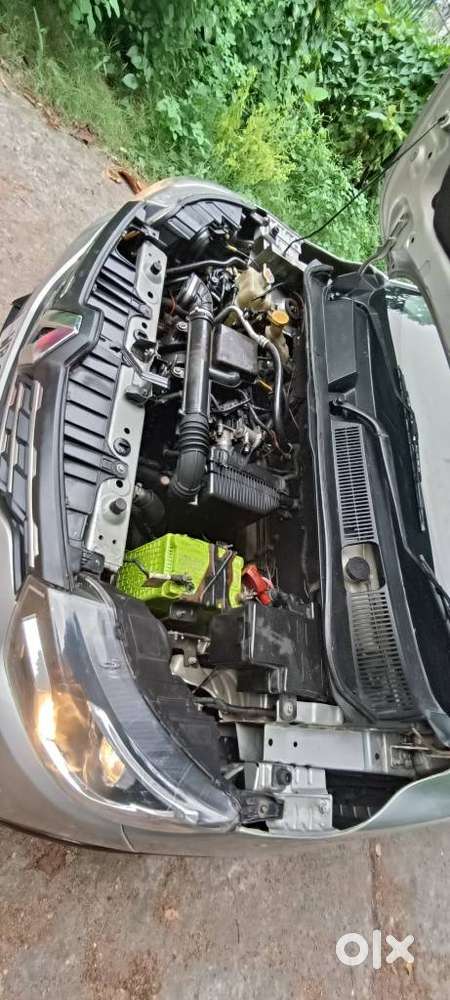 Renault Triber Rxl, 2021, Petrol