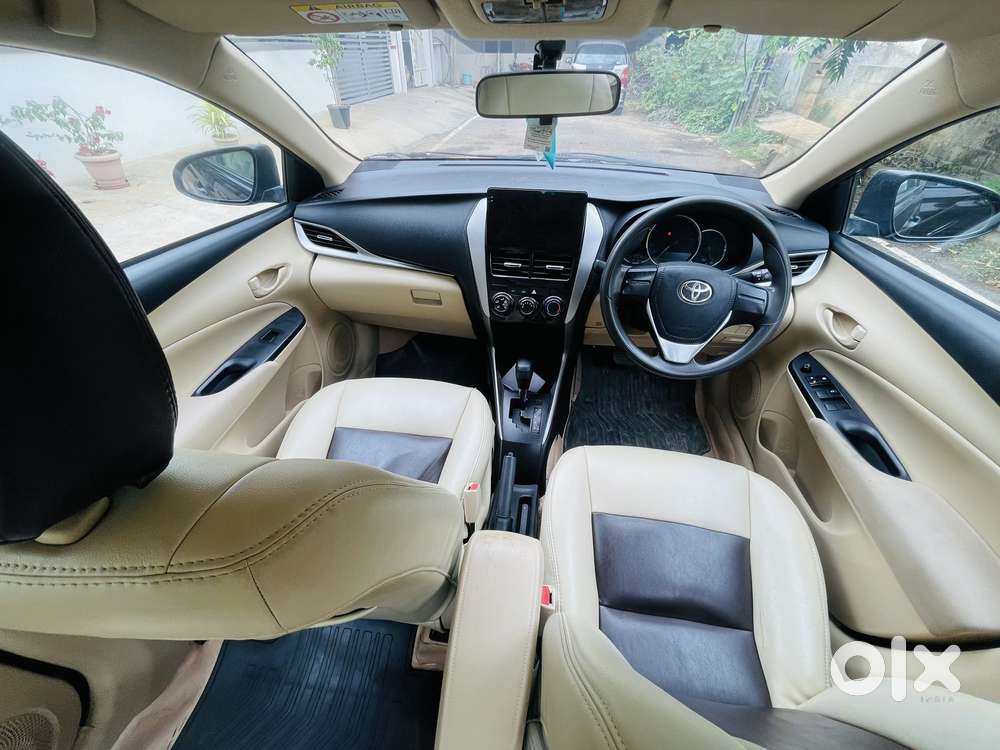 Toyota Yaris J Cvt, 2018, Petrol