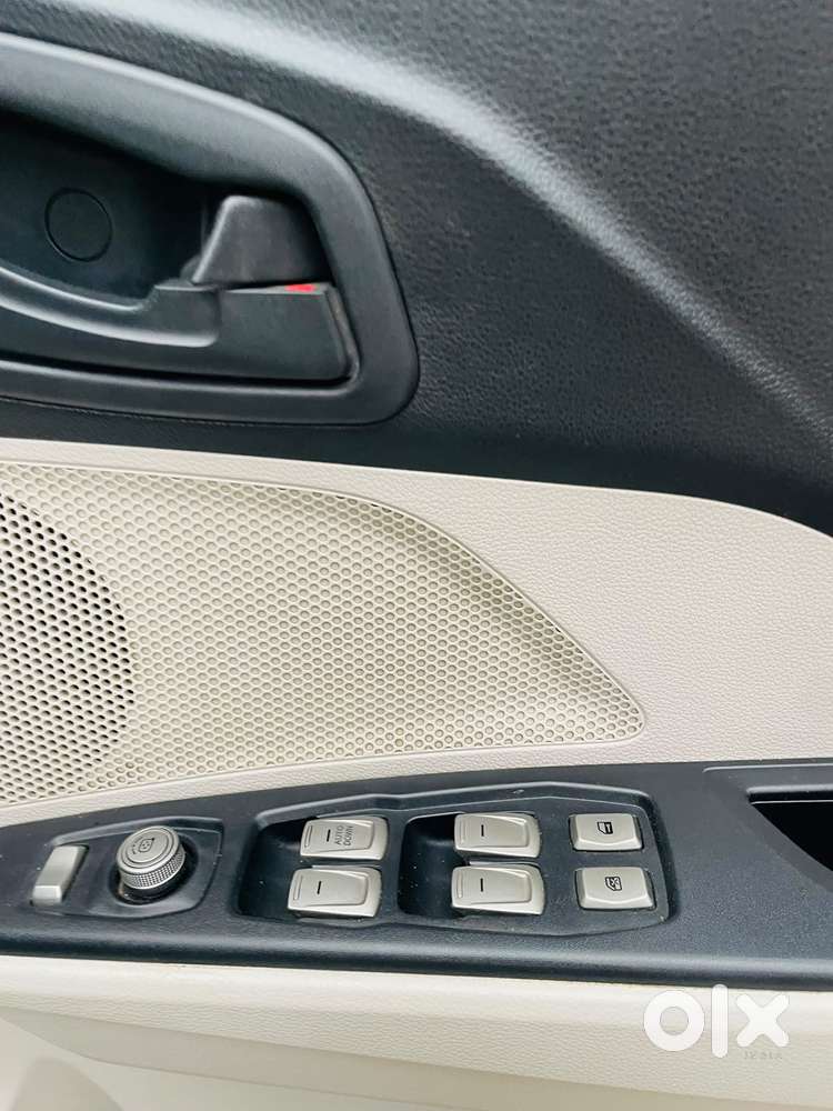 Mahindra Xuv300 W6, 2020, Petrol