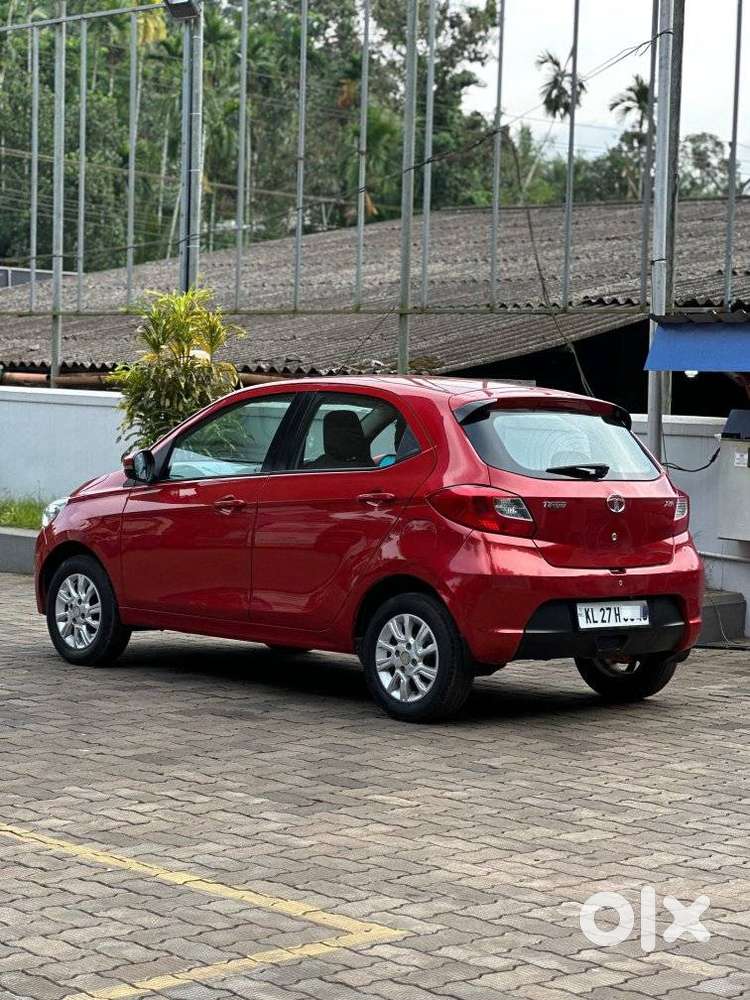 Tata Tiago Xza, 2018, Petrol