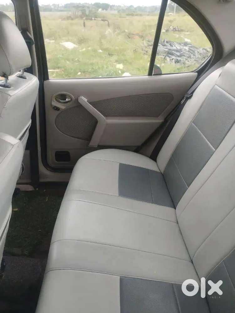 Ford Ikon Music 2005