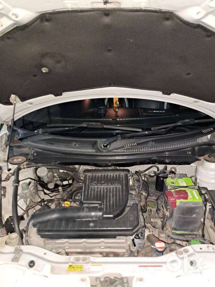 Maruti Suzuki Swift Vxi 1.2 Abs Bs-iv, 2014, Petrol