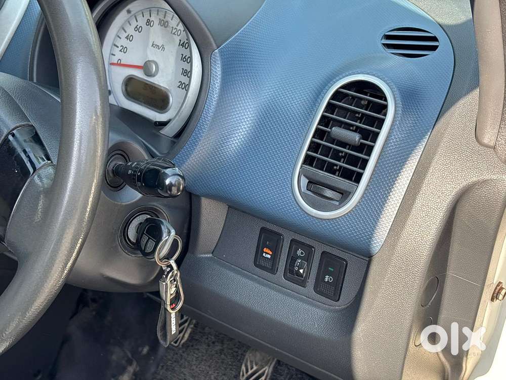 Maruti Suzuki Ritz Zxi, 2011, Petrol