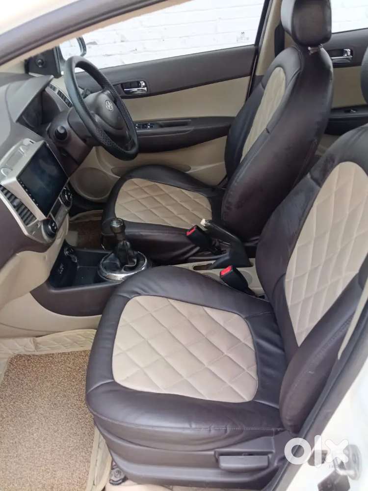 Hyundai I20 Magna 2011 Registed 2013 Valid Upto 08/2028