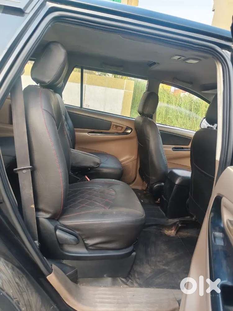 Toyota Innova E4 2.5 G 2016 Diesel 92000 Km Driven