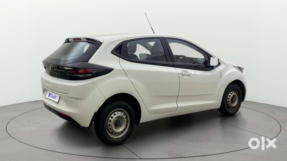 Tata Altroz 1.2 Xe, 2020, Petrol