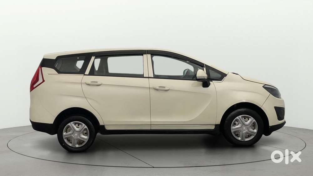 Mahindra Marazzo M2, 2018, Diesel