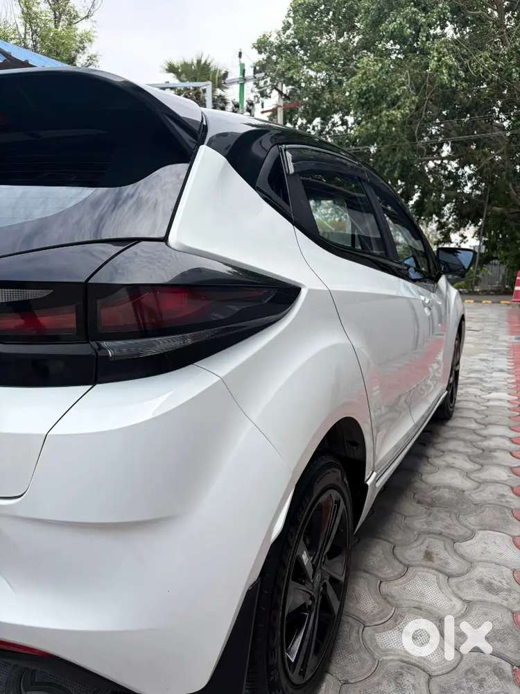 Tata Altroz Racer R2 1.2p Tc 6ab