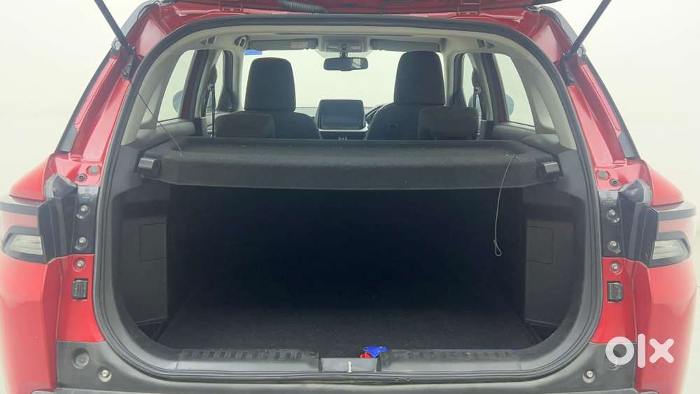 Maruti Suzuki Vitara Brezza 1.5 Zxi Plus At Dual Tone, 2022, Petrol