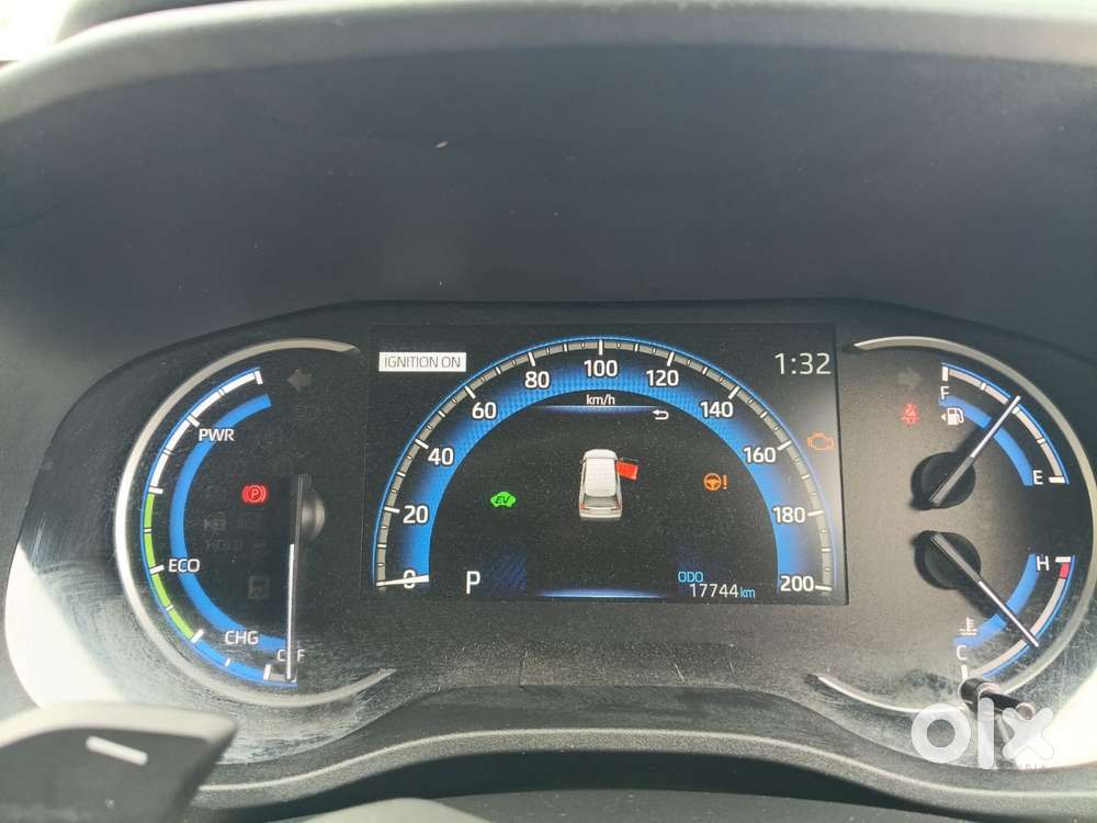 Maruti Suzuki Invicto Zeta Plus 7str, 2025, Petrol