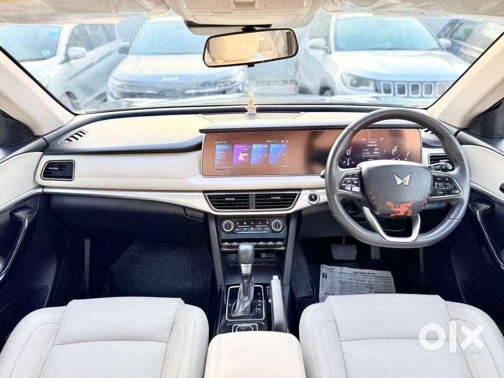 Mahindra Xuv700 2.2 Ax 7 Diesel At Str, 2024, Diesel