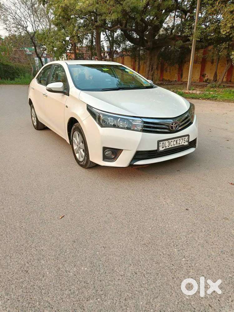 Toyota Corolla Altis G Hv At, 2015, Petrol