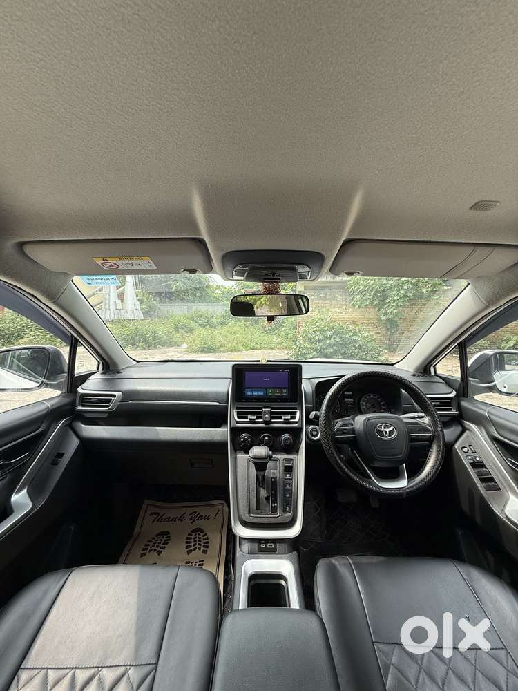 Toyota Innova Hycross Gx (o), 2023, Petrol