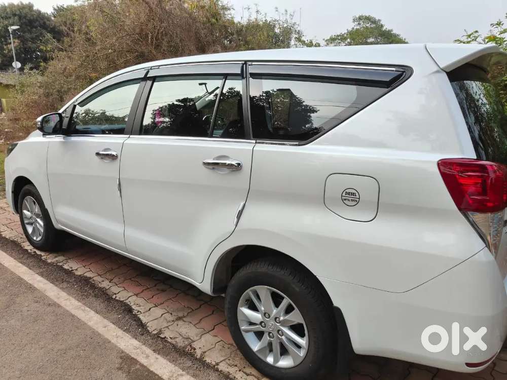 Toyota Innova Crysta 2024