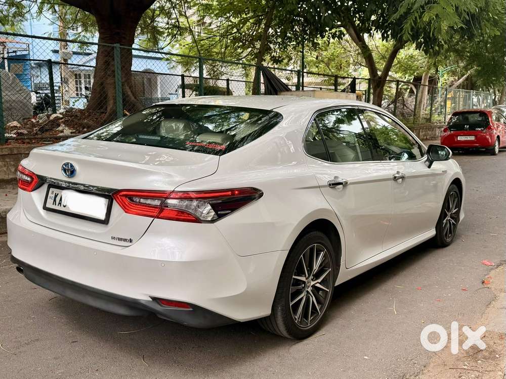 Toyota Camry Hybrid, 2022, Petrol