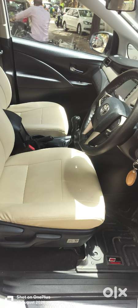 Toyota Innova Crysta 2.4 G Plus Mt 8 Str, 2024, Diesel