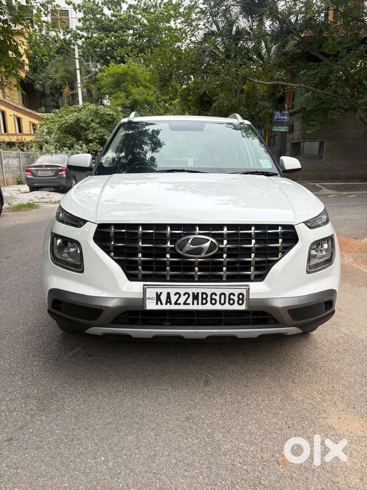 Hyundai Venue 1.2 S Plus, 2019, Petrol