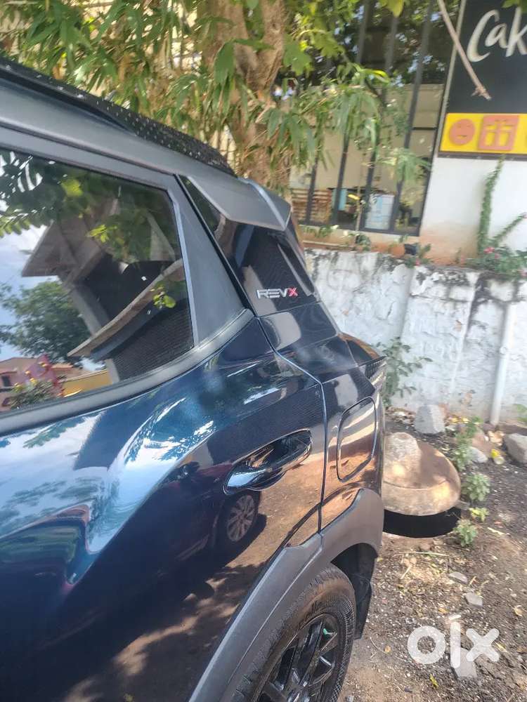 Mahindra Xuv 3xo 2025 Variant Ax7l