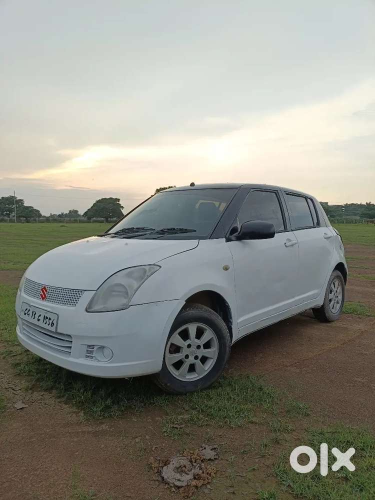 Maruti Suzuki Swift 2005 Petrol