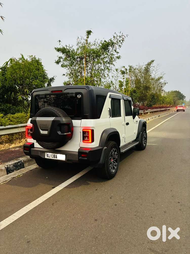 Mahindra Thar Roxx Petrol 2025