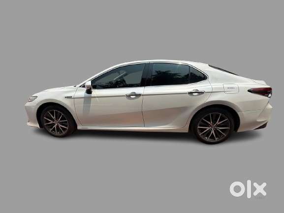 Toyota Camry Hybrid, 2022, Petrol